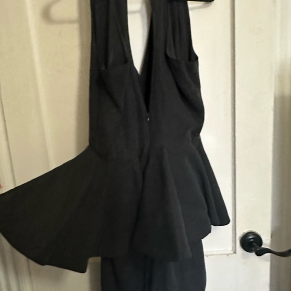 Pictures don’t do this dress justice. - Picture 2 of 4